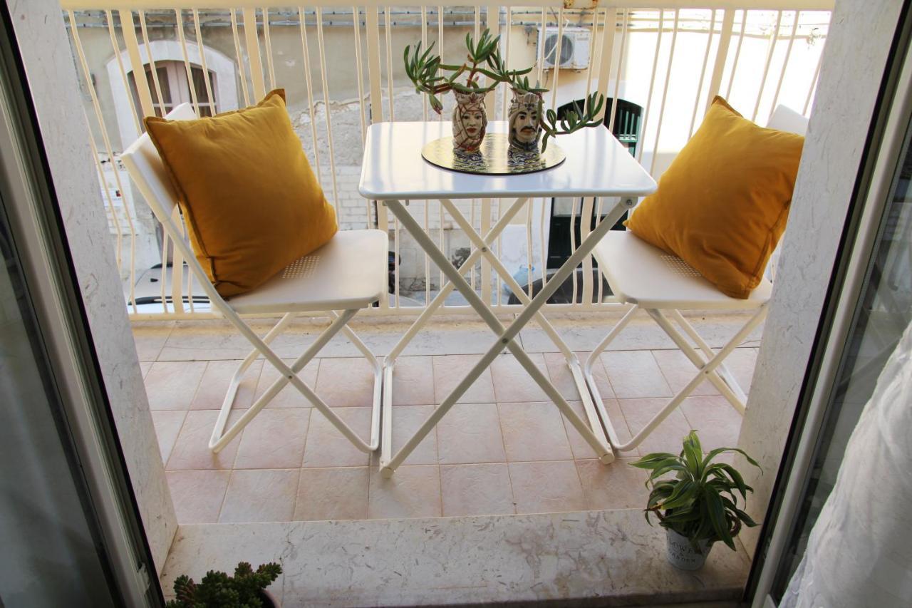 Casa Vacanze Terramare, 550 Mt From The Beach, Close To Ortigia Historic Center Szirakúza Kültér fotó